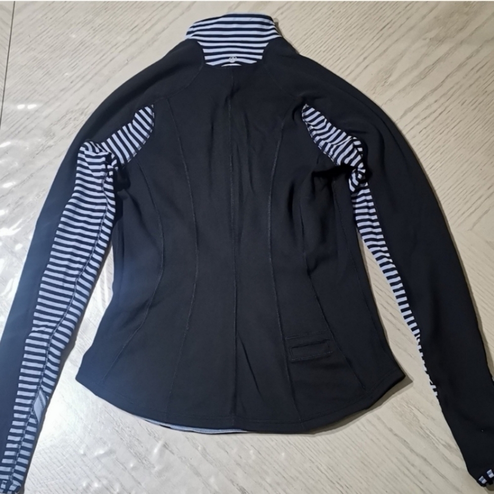 Lululemon Run: U-Turn Pullover *Reversible - Picture 3 of 16